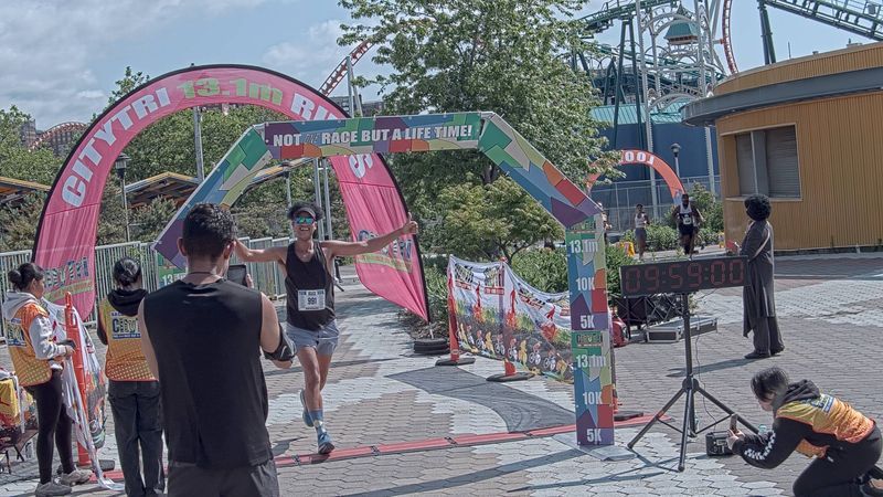 Running image for ruomi lee hampel in brooklyn beach half marathon 10k 5k 2023 june 04