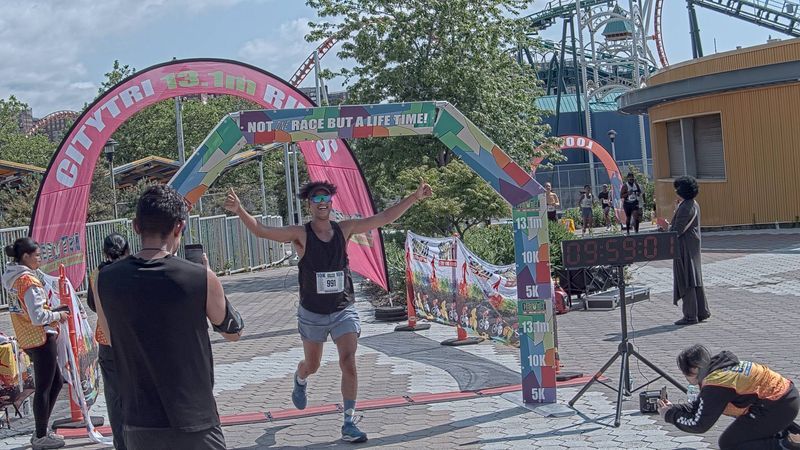 Running image for ruomi lee hampel in brooklyn beach half marathon 10k 5k 2023 june 04