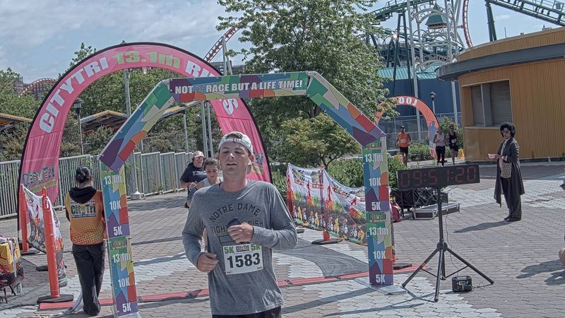 Running image for sarah arnott in brooklyn beach half marathon 10k 5k 2023 june 04