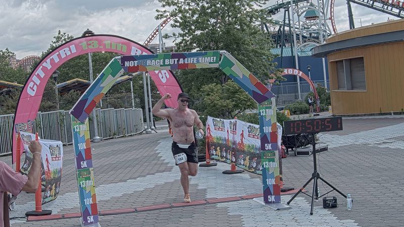 Running image for scott fritz in brooklyn beach half marathon 10k 5k 2023 june 04