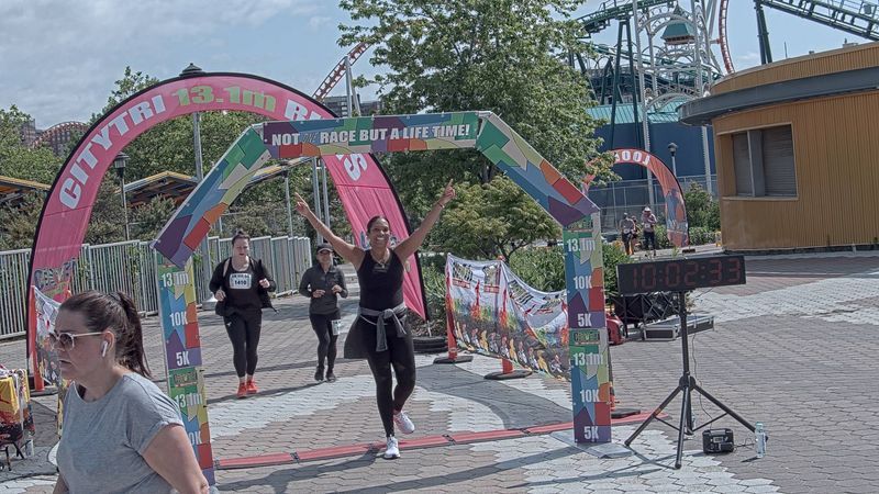 Running image for stefanie moyse in brooklyn beach half marathon 10k 5k 2023 june 04