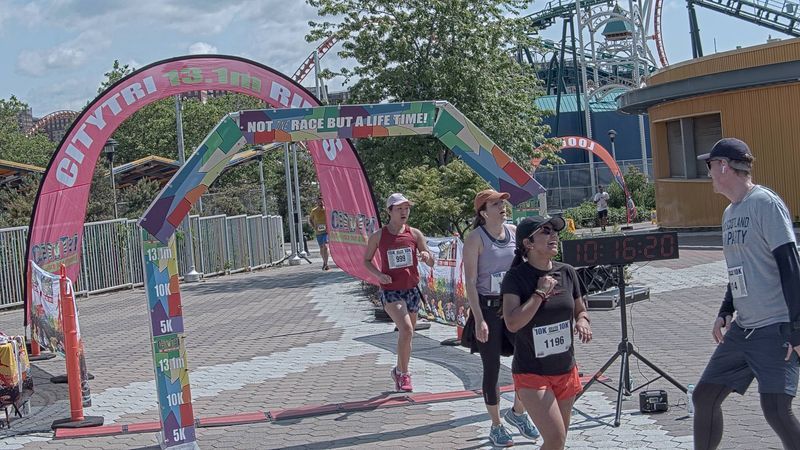 Running image for wanqing luo in brooklyn beach half marathon 10k 5k 2023 june 04